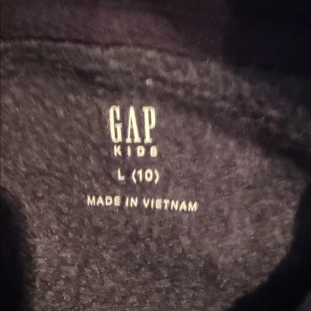 GAP Shirt